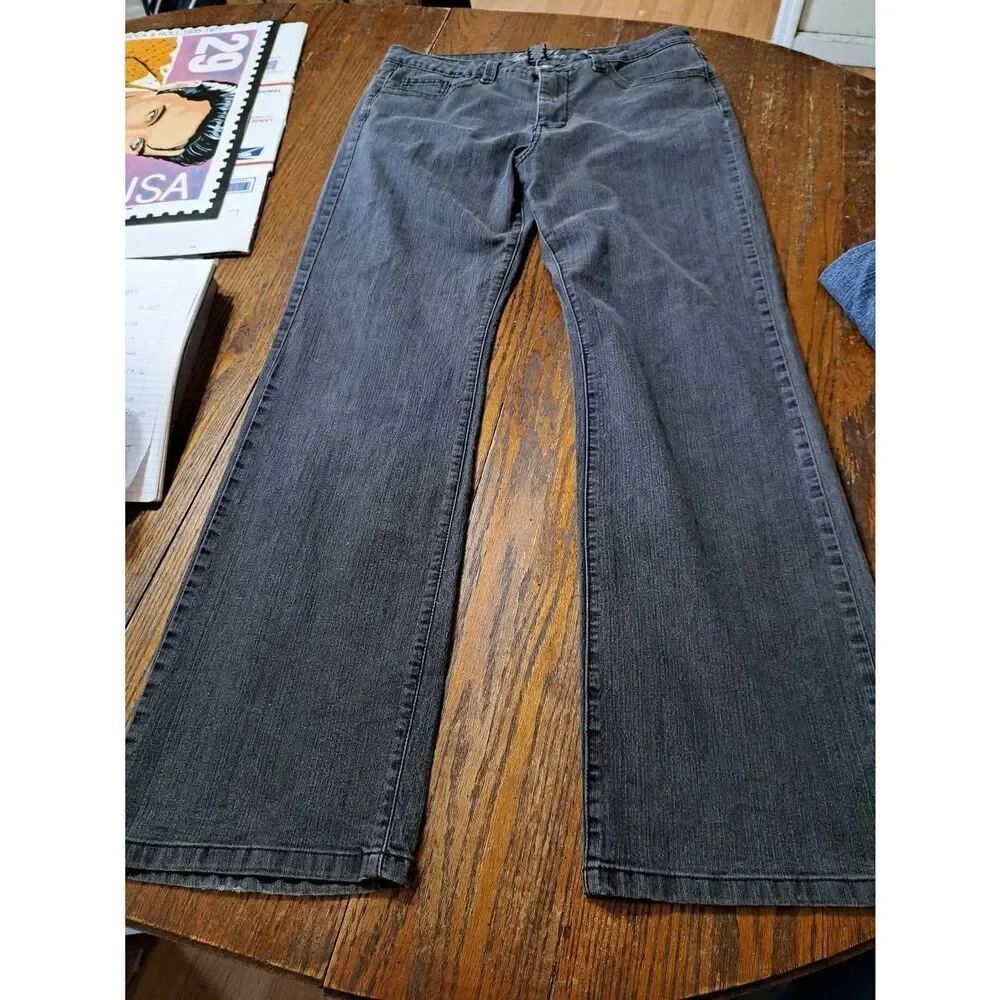 Vintage Size 12 Bill Blass Black Skinny Denim Jeans with Riveted Back Pockets